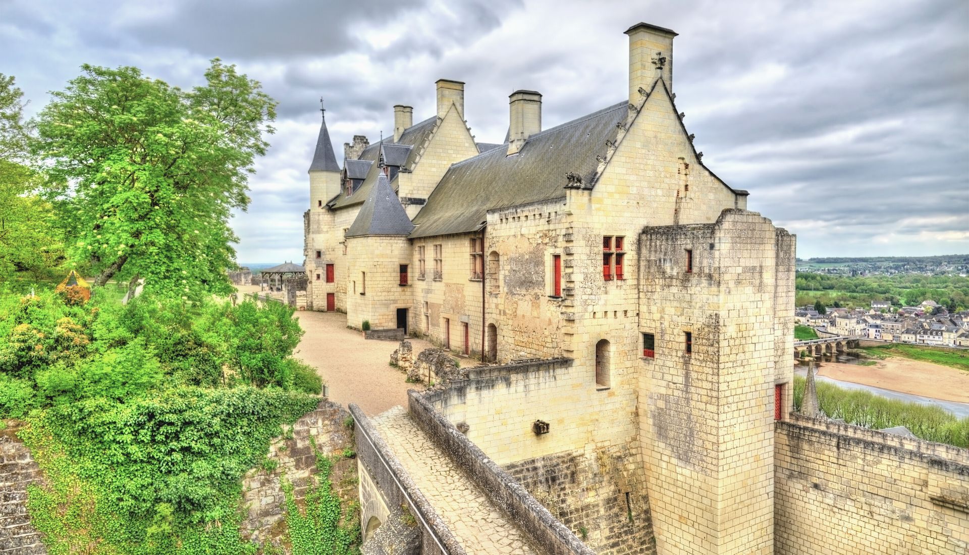 D couvrez Le Ch teau De Chinon Histoire Visite Et Vols En H lico D couvrez Le Ch teau De Chinon Histoire Visite Et Vols En H lico